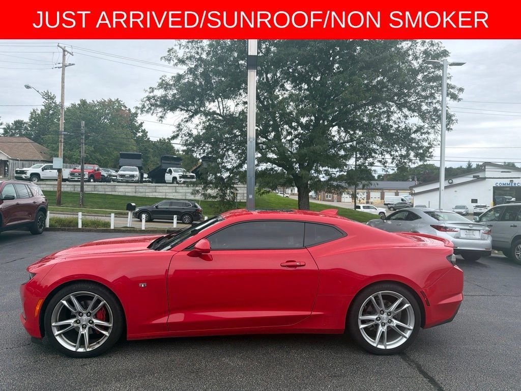 Used 2020 Chevrolet Camaro LT RWD image 6