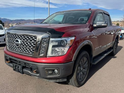 Used 2018 Nissan Titan Platinum Reserve image 3