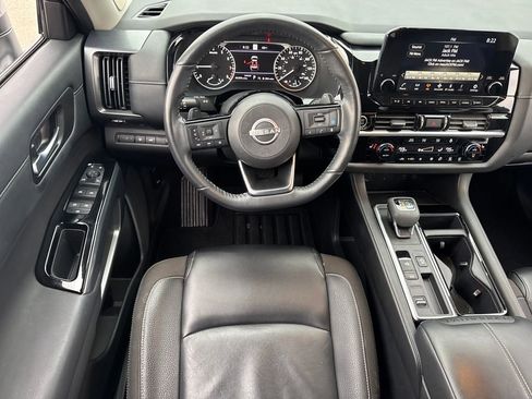 Used 2024 Nissan Pathfinder SL w/ SL Premium Package image 16