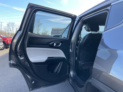 Certified 2024 Jeep Compass Limited image 26