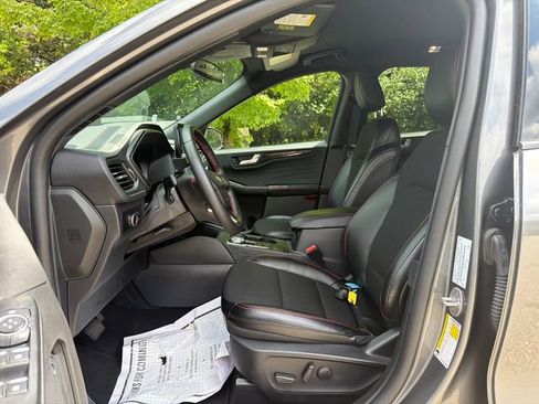 Used 2025 Ford Escape ST-Line AWD/4WD image 23