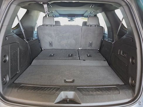 Used 2022 Chevrolet Tahoe LT w/ Luxury Package image 14