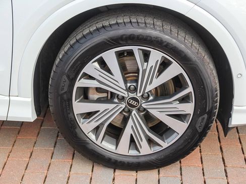 Certified 2023 Audi Q4 e-tron Premium Plus w/ Premium Plus image 11