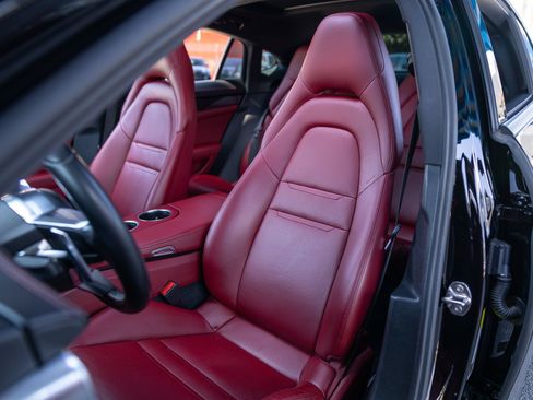 Used 2020 Porsche Panamera image 5