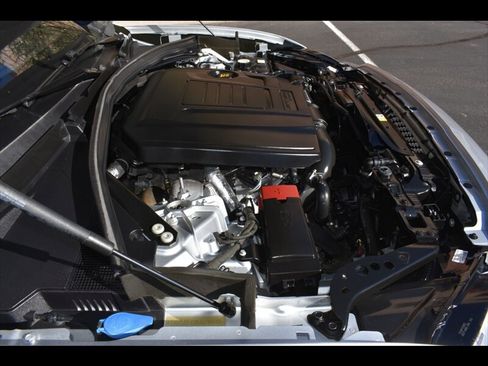 Used 2019 Jaguar F-PACE Premium image 42