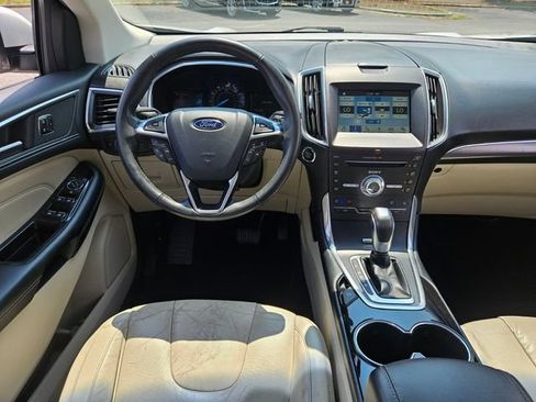 Used 2017 Ford Edge Titanium w/ Equipment Group 301A FWD image 12