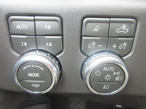 New 2026 GMC Sierra 1500 SLT w/ SLT Premium Plus Package image 18