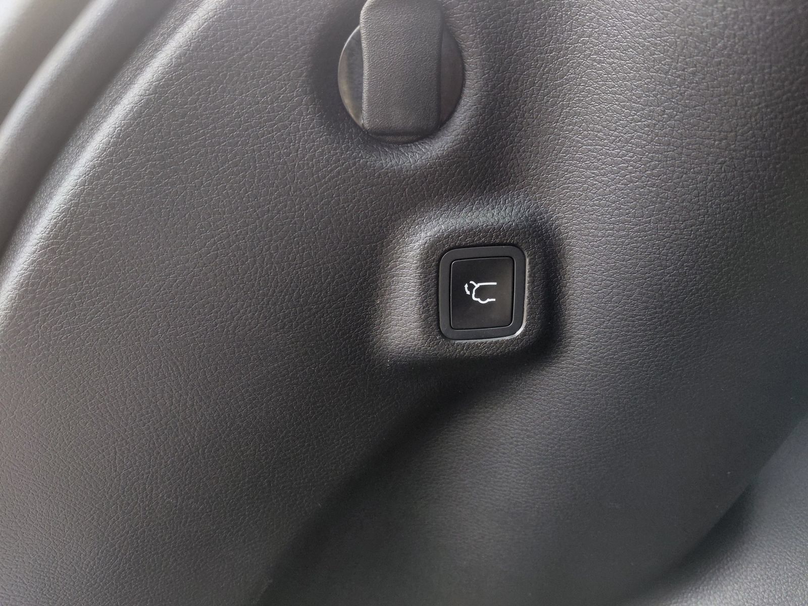 Used 2026 Jeep Compass Limited AWD/4WD image 16