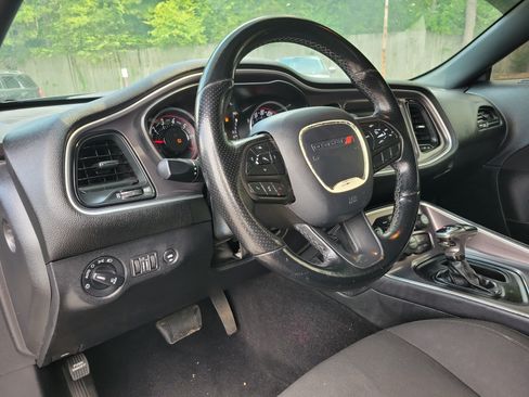 Used 2020 Dodge Challenger GT RWD image 3