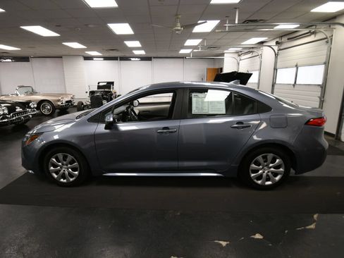 Used 2024 Toyota Corolla LE FWD image 4