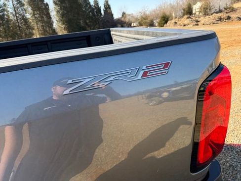 Used 2021 Chevrolet Colorado ZR2 image 7