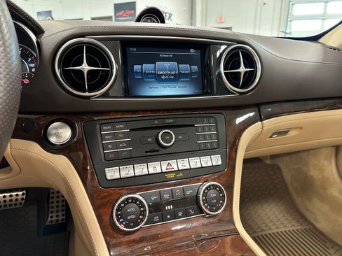 Used 2020 Mercedes-Benz SL 550 image 35