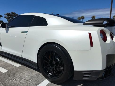 Used 2013 Nissan GT-R Black Edition AWD/4WD image 11