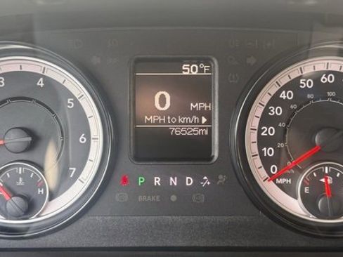 Used 2018 RAM 1500 Express image 9