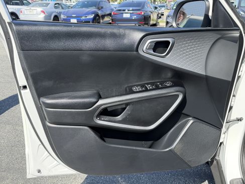 Certified 2024 Kia Soul LX w/ Option Group 015 FWD image 13