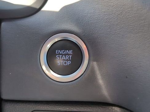 Used 2022 Toyota Tundra Platinum image 21