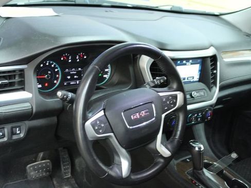 Used 2017 GMC Acadia SLE FWD image 13