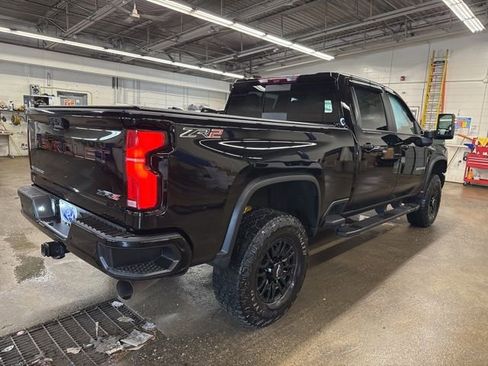 Used 2024 Chevrolet Silverado 2500 ZR2 w/ Technology Package AWD/4WD image 6