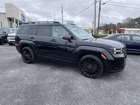 Used 2025 Hyundai Santa Fe Calligraphy image 1