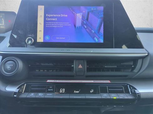 Used 2025 Toyota Prius LE image 16