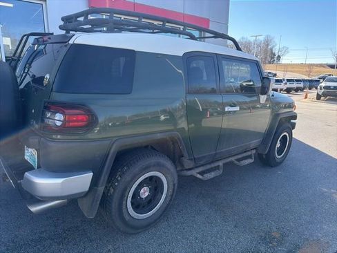 Used 2014 Toyota FJ Cruiser Base w/ Upgrade Package image 12
