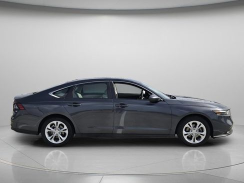 Certified 2025 Honda Accord LX image 3