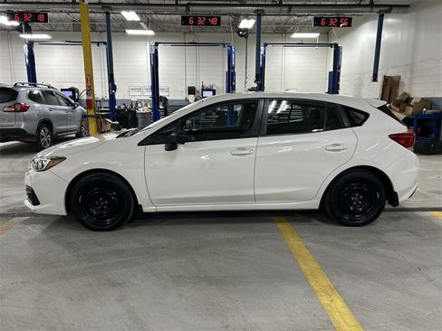 Used 2020 Subaru Impreza 2.0i image 5