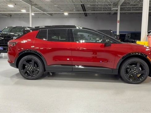 New 2026 Chevrolet Equinox EV RS image 3