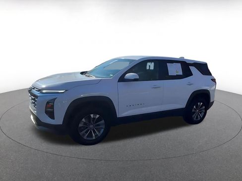 Used 2025 Chevrolet Equinox LT image 8