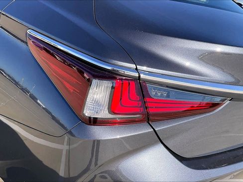 New 2025 Lexus ES 350 w/ Premium Package image 6