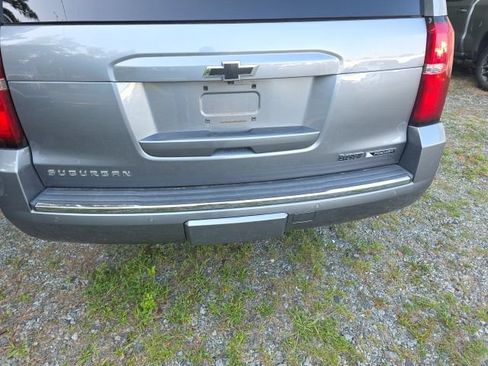 Used 2018 Chevrolet Suburban Premier AWD/4WD image 6