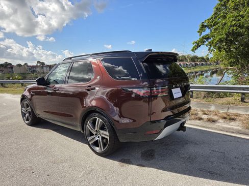 New 2026 Land Rover Discovery Limited Edition image 3