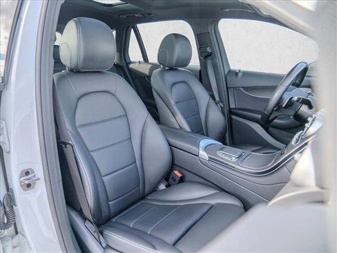 Certified 2022 Mercedes-Benz GLC 300 4MATIC image 29