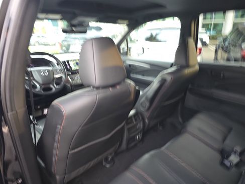 Certified 2023 Honda Passport TrailSport image 15