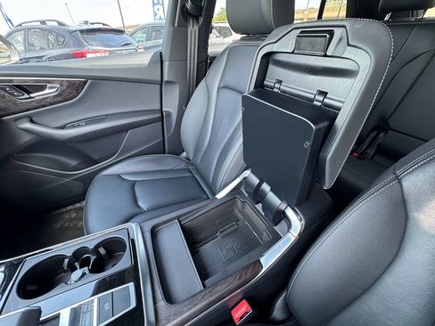 Used 2021 Audi Q8 Premium w/ Black Optic Package AWD/4WD image 19