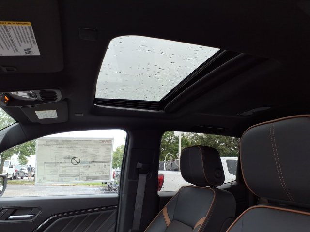 New 2026 GMC Canyon AT4 w/ Technology Plus Package AWD/4WD image 15