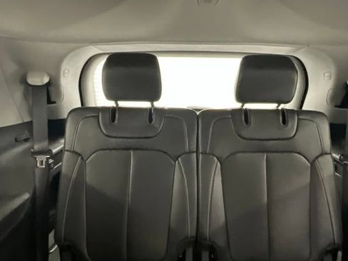 Used 2022 Jeep Grand Cherokee L Limited AWD/4WD image 8