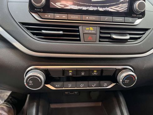 Used 2025 Nissan Altima 2.5 S image 19