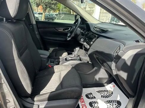 Used 2020 Nissan Rogue S w/ Special Edition Package image 9