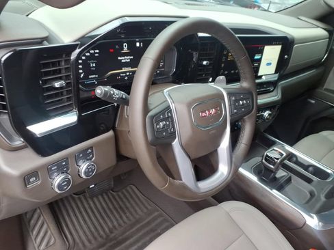 Used 2023 GMC Sierra 1500 SLT w/ SLT Premium Plus Package AWD/4WD image 22