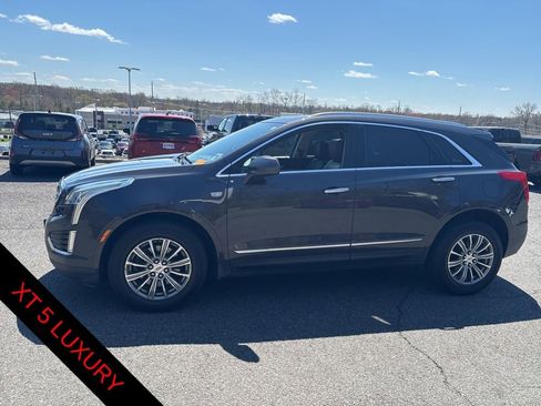 Used 2017 Cadillac XT5 Luxury w/ Driver Awareness Package image 2