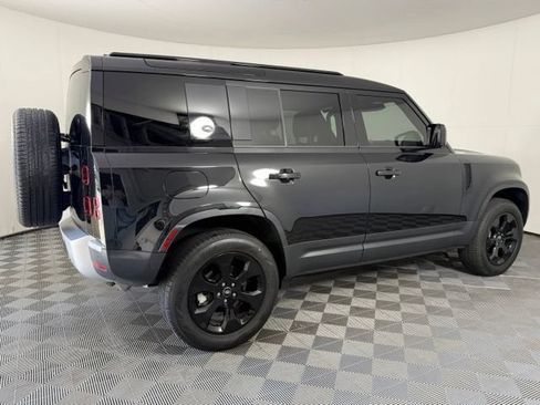 Used 2024 Land Rover Defender 110 S AWD/4WD image 8
