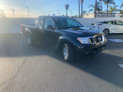 Used 2011 Nissan Frontier S w/ S Preferred Pkg image 1