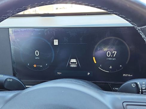 Used 2024 Hyundai Kona Limited image 22