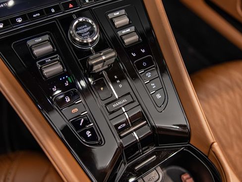 Used 2025 Aston Martin DB12 Convertible RWD image 28