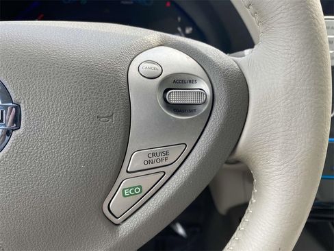 Used 2013 Nissan Leaf SV w/ LED & Quick Charge Pkg image 19