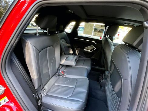 Used 2022 Audi Q3 2.0T Premium w/ Convenience Package image 40