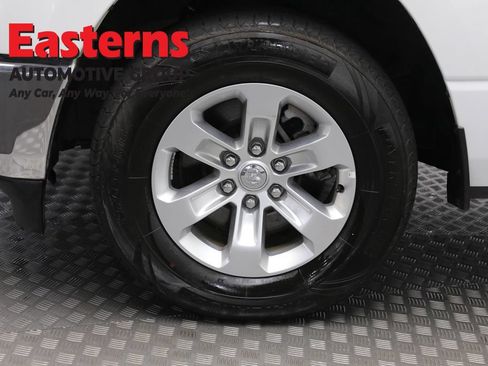Used 2024 RAM 1500 Laramie AWD/4WD image 32