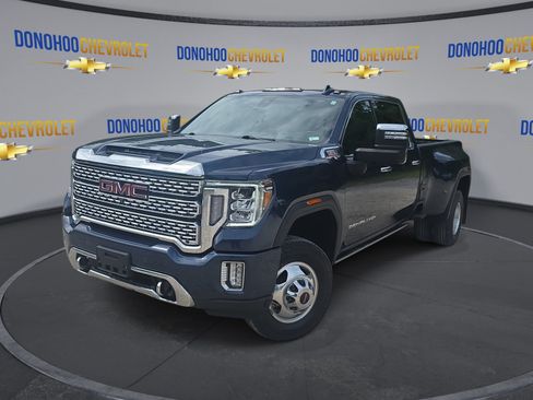Used 2022 GMC Sierra 3500 Denali w/ Denali Ultimate Package AWD/4WD image 4