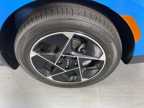 New 2025 Kia Soul EX image 11